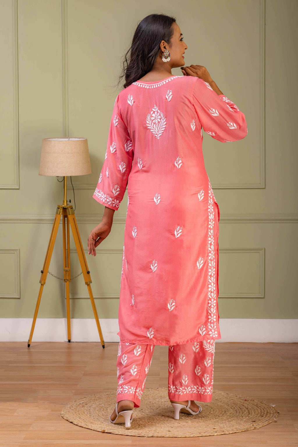 Karigiri Coral Pink Chikankari Hand Embroidered Muslin Kurti Set with White Floral Motifs, 3/4 Sleeves