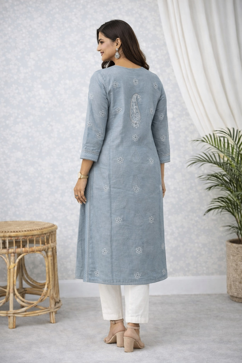 Karigiri Grey Chikankari Cotton Kurti Floral_KF0088