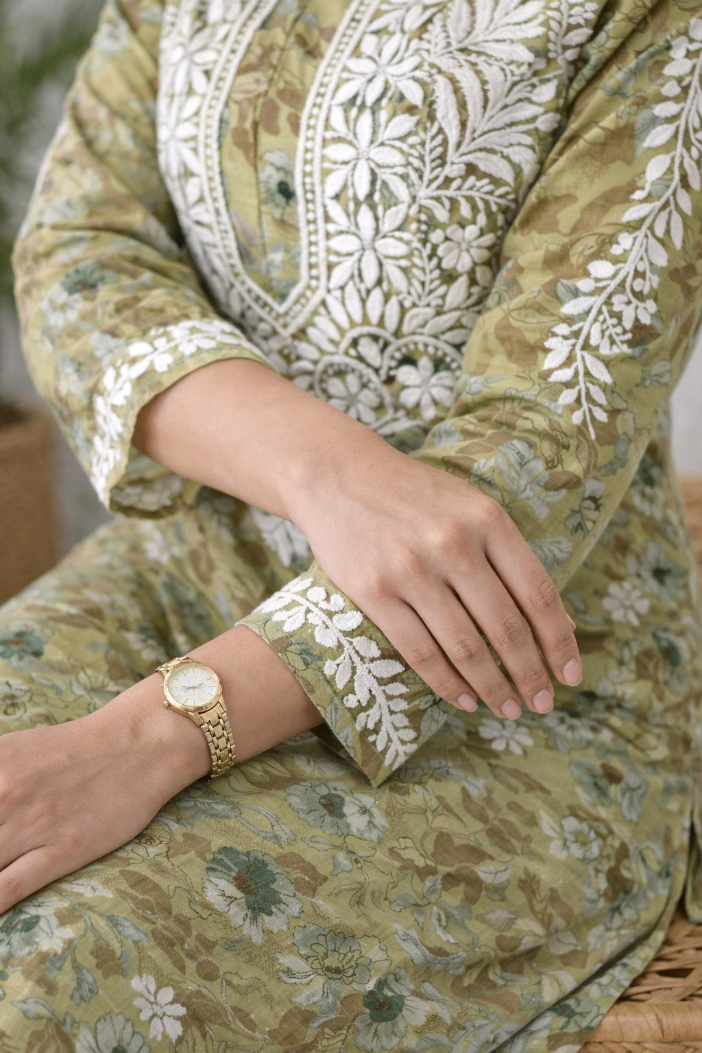 Karigiri Olive Green Chikankari Cotton Kurti Set_KF0138