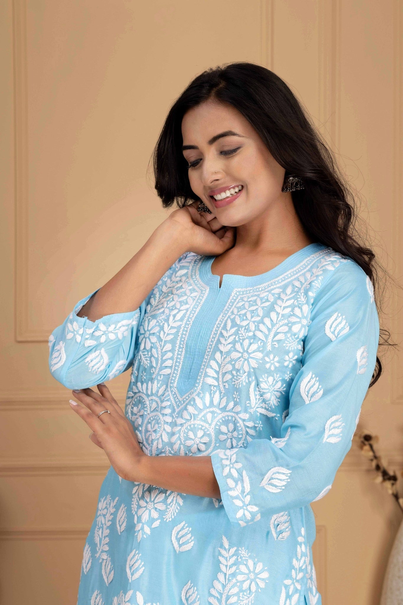 Karigiri Light Blue Chikankari Hand Embroidered Muslin Kurti Set with White Floral Motifs, 3/4 Sleeves