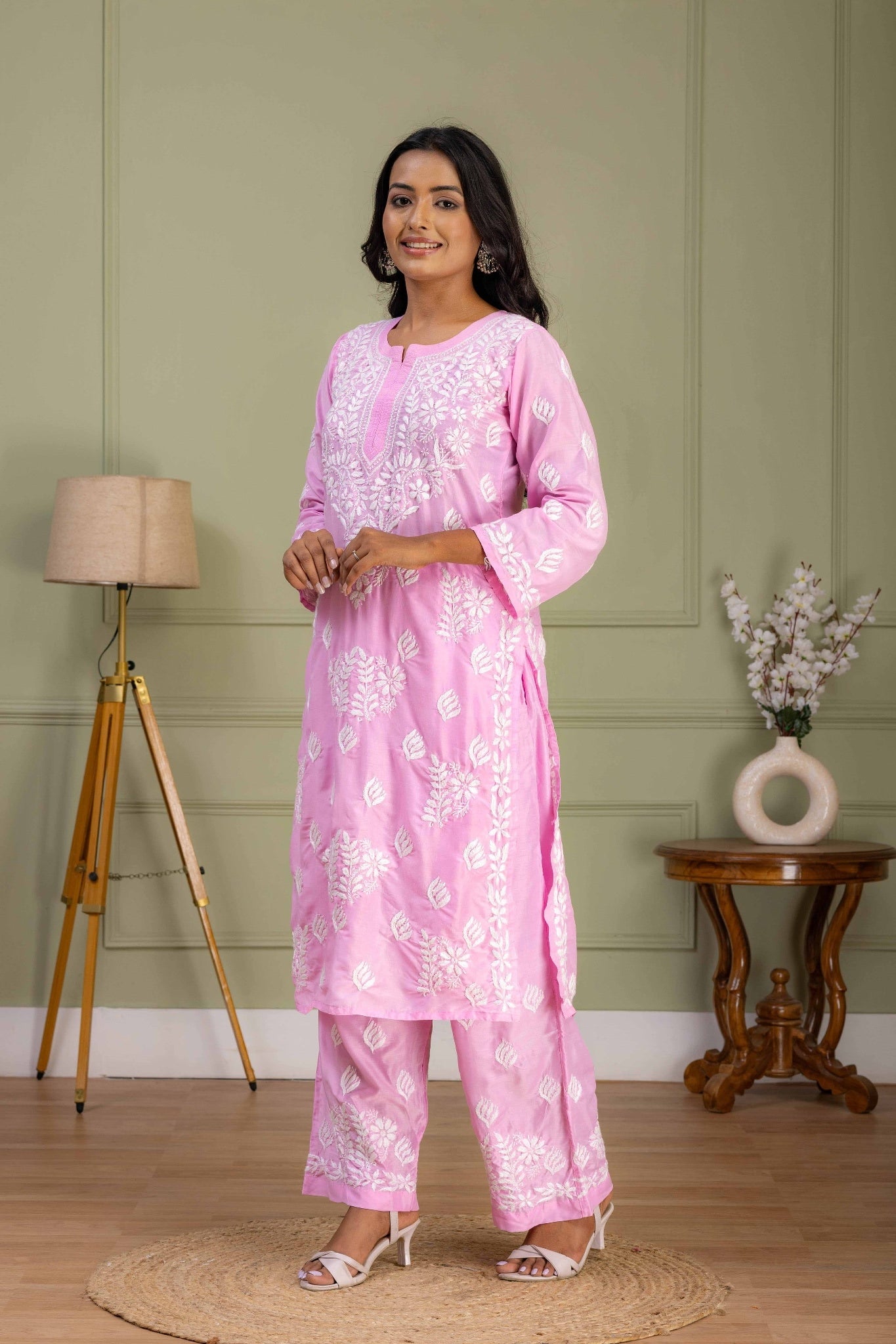 Karigiri Baby Pink Chikankari Hand Embroidered Muslin Kurti Set with White Floral Motifs, 3/4 Sleeves