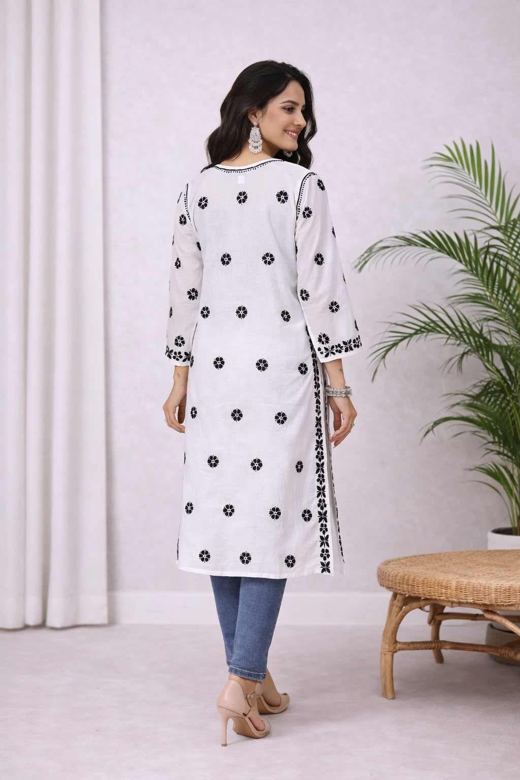 Karigiri White & Black Lucknowi Chikankari Cotton Kurta_KF0214