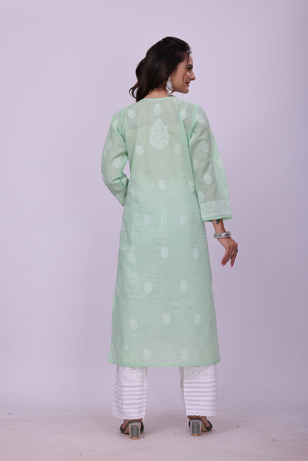 Karigiri Women's Pure Soft Cotton Kurti, Sea Green with Lucknowi Chikankari Embroidery, Straight Fit, Round Neck, 3/4 Sleeves