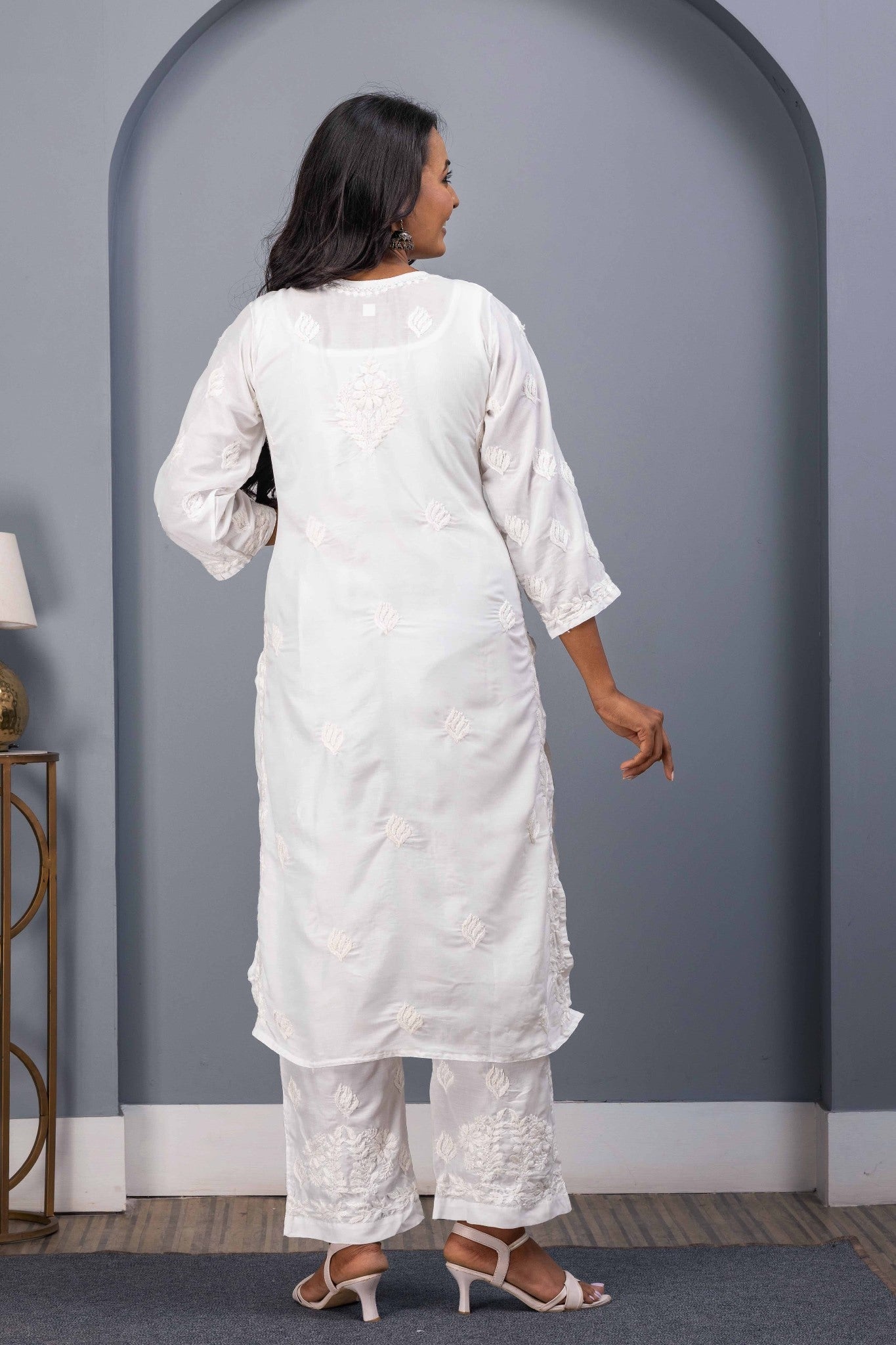 Karigiri White Chikankari Hand Embroidered Muslin Kurti Set with Floral Motifs, 3/4 Sleeves