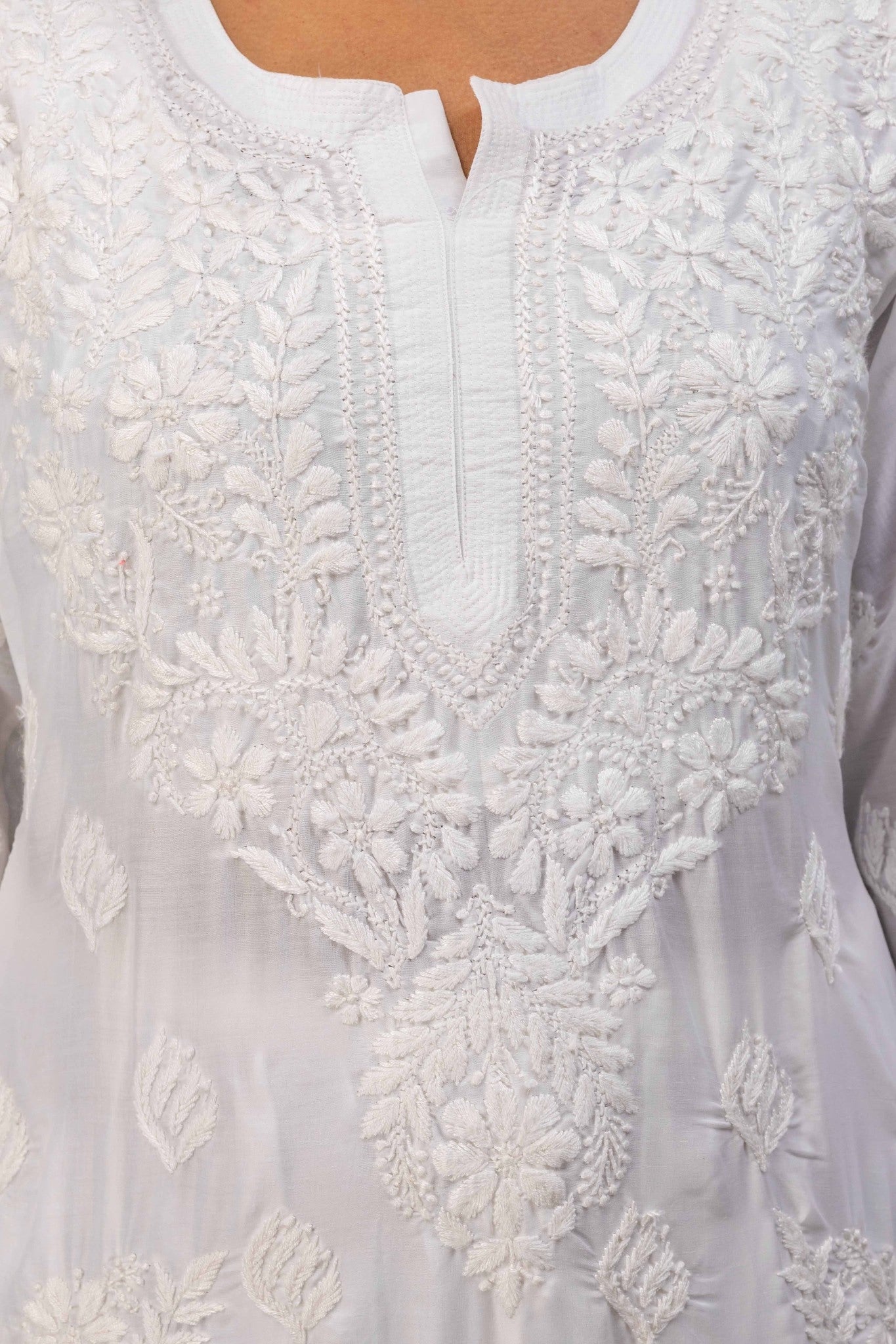 Karigiri White Chikankari Hand Embroidered Muslin Kurti Set with Floral Motifs, 3/4 Sleeves