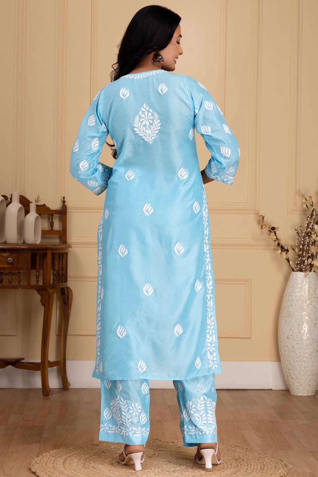 Karigiri Light Blue Chikankari Hand Embroidered Muslin Kurti Set with White Floral Motifs, 3/4 Sleeves