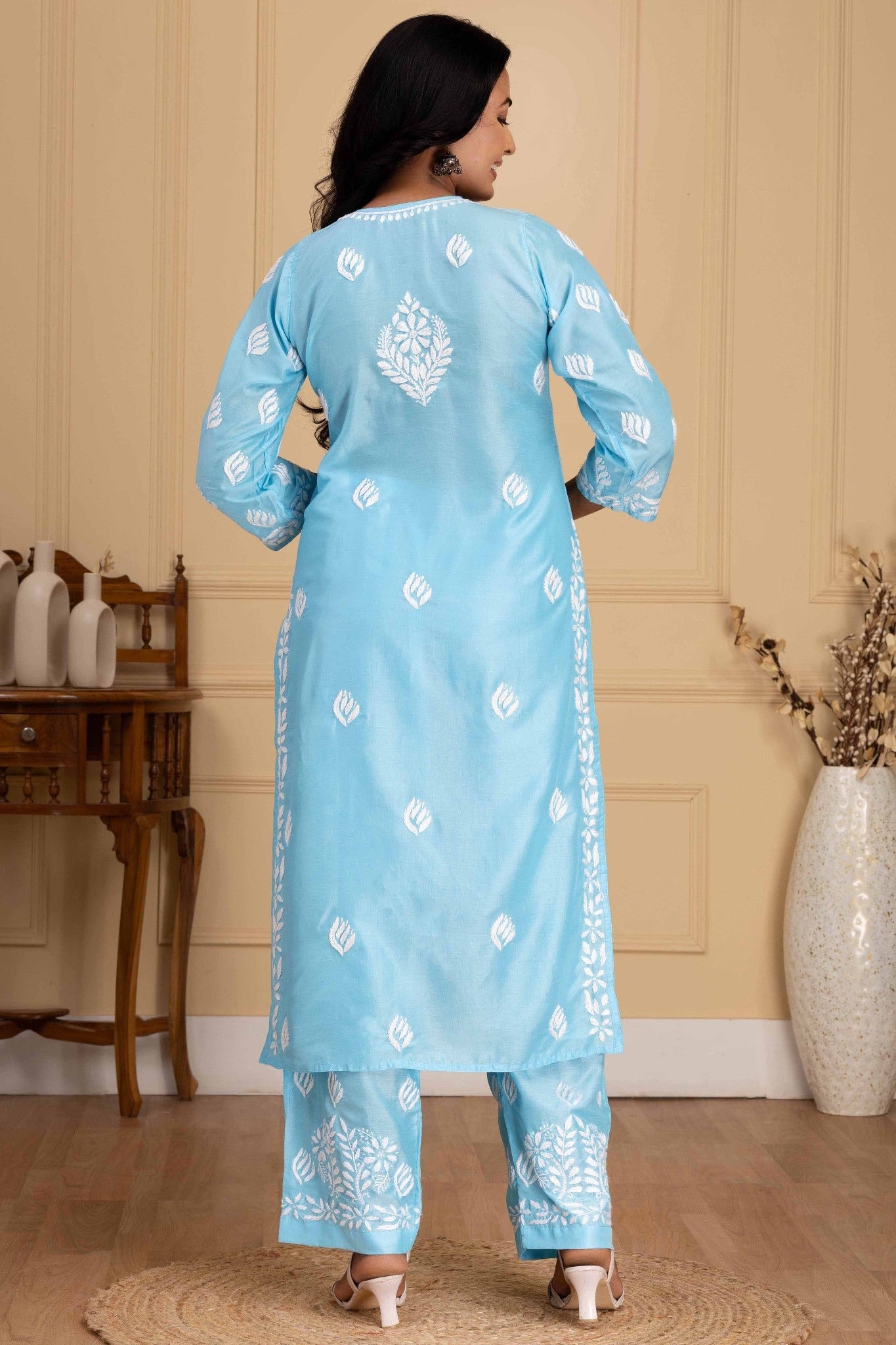 Karigiri Light Blue Chikankari Hand Embroidered Muslin Kurti Set with White Floral Motifs, 3/4 Sleeves